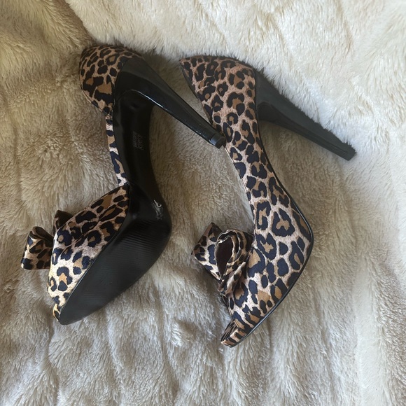 Michael leopard print peep toe heels - Picture 6 of 8